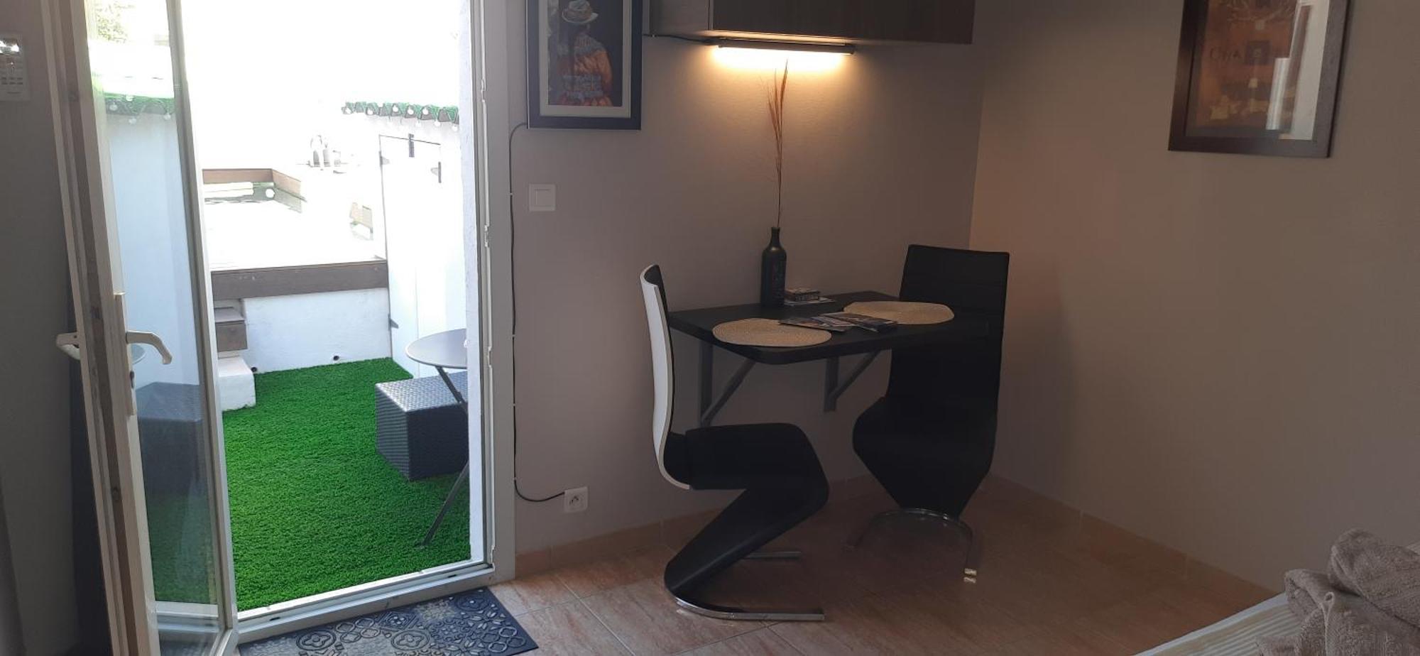 Chambre Spacieuse, Independante, 700M De La Gare ナルボンヌ エクステリア 写真